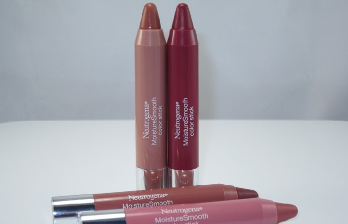 Things You MUST Know About The Neutrogena MoistureSmooth Color Sticks